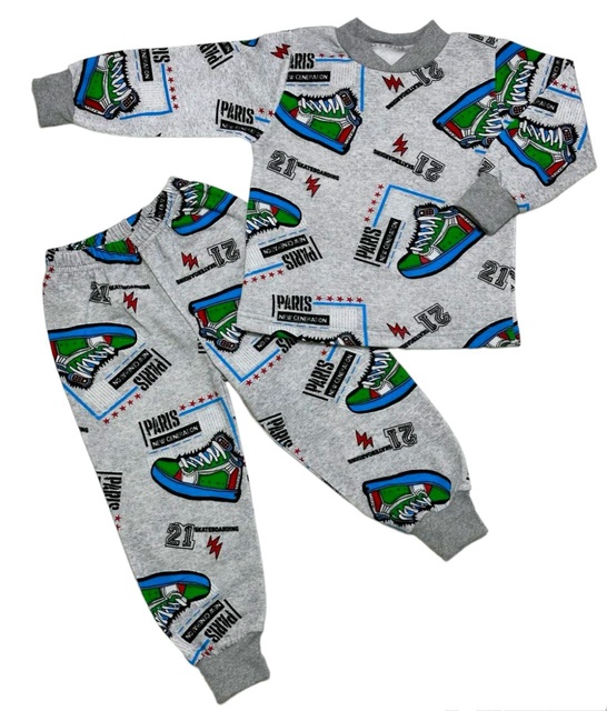 Дитячі трикотажні піжами для хлопчика. Піжама з манжетом кольоровий футер сірого кольору із зображенням кедів. ТМ «Пташка Украина»