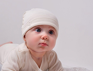 Правильний вибір шапочки для малюка на літо