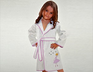 Качественный махровый халат для девочки от производителя